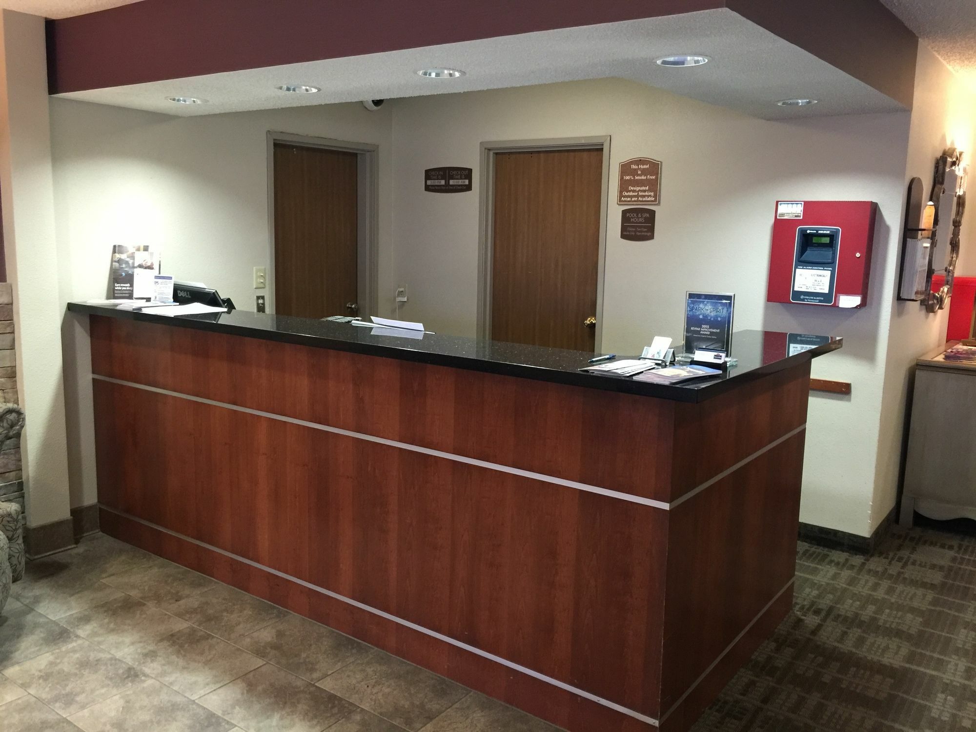 Sleep Inn & Suites Salina I-135 Exteriör bild
